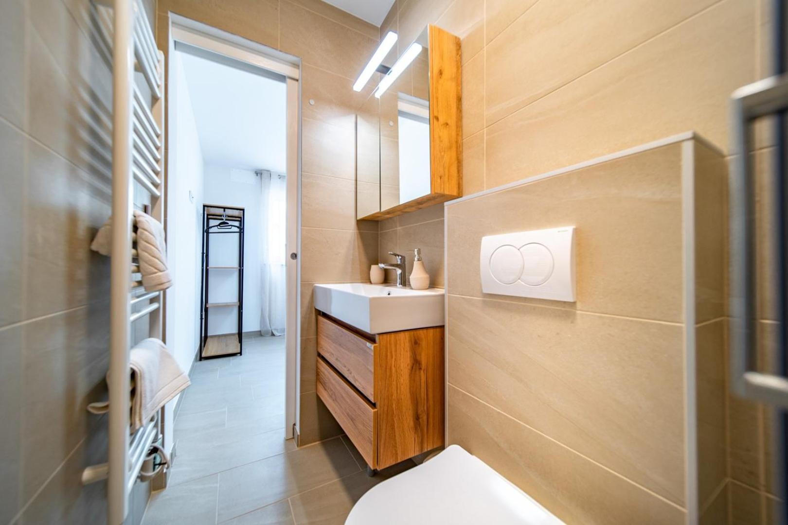Arti Holiday Homes Banjol 외부 사진