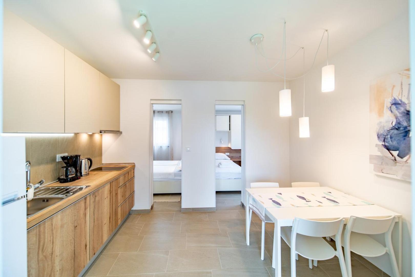Arti Holiday Homes Banjol 외부 사진