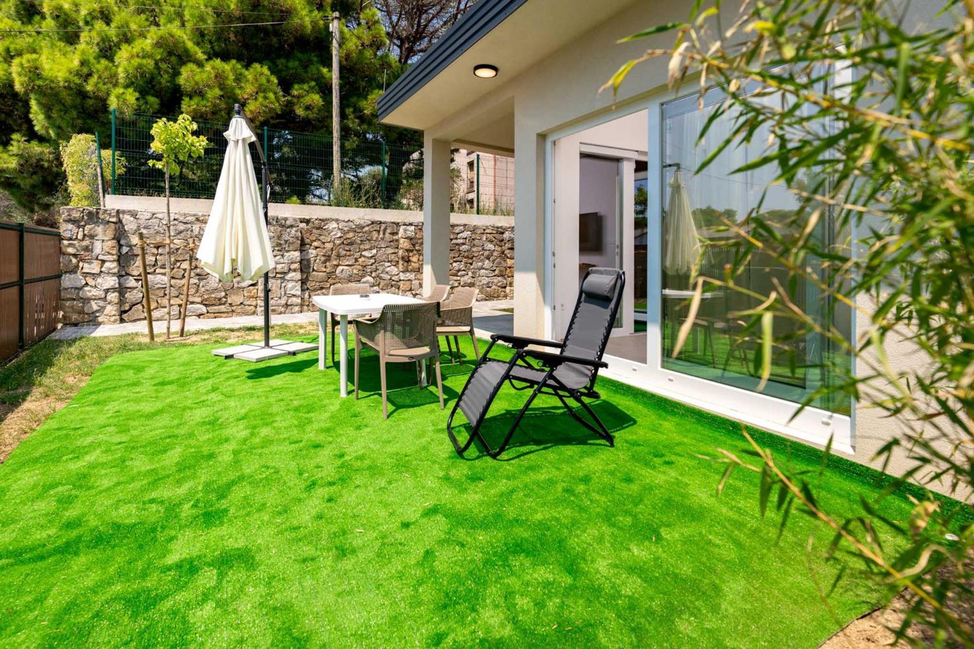Arti Holiday Homes Banjol 외부 사진