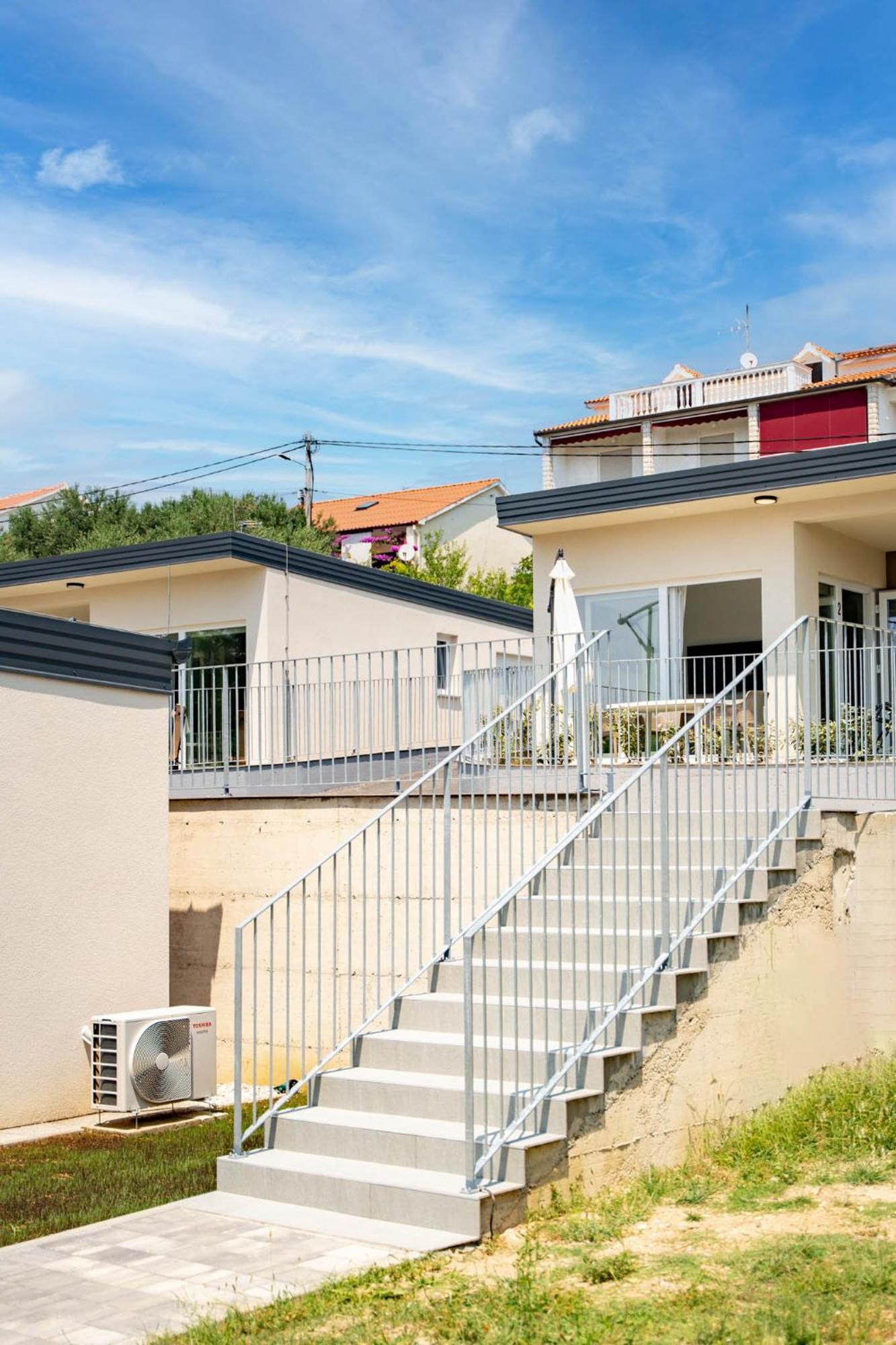 Arti Holiday Homes Banjol 외부 사진