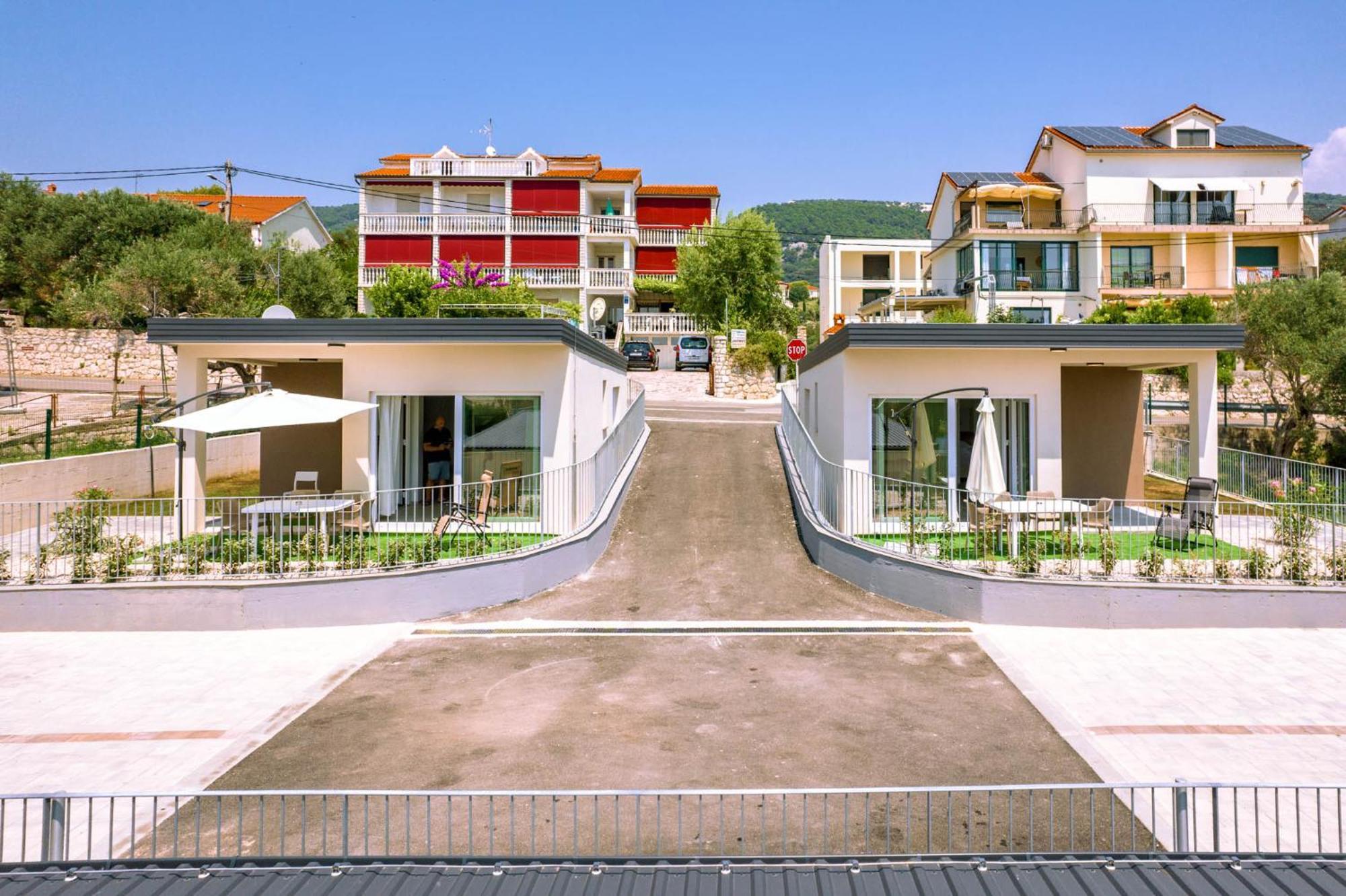 Arti Holiday Homes Banjol 외부 사진
